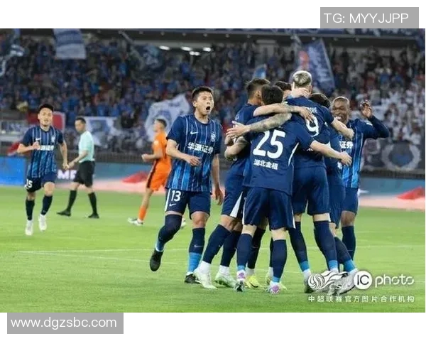 武汉足球队心理素质引发热议球迷与专家观点交锋探讨球队未来发展 武汉足球队心理素质引发热议球迷与专家观点交锋探讨球队未来发展