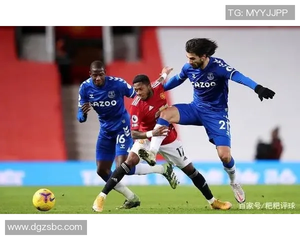 英超羽毛球战术解析成都羽毛球队包夹策略的深度剖析与应用 英超羽毛球战术解析成都羽毛球队包夹策略的深度剖析与应用